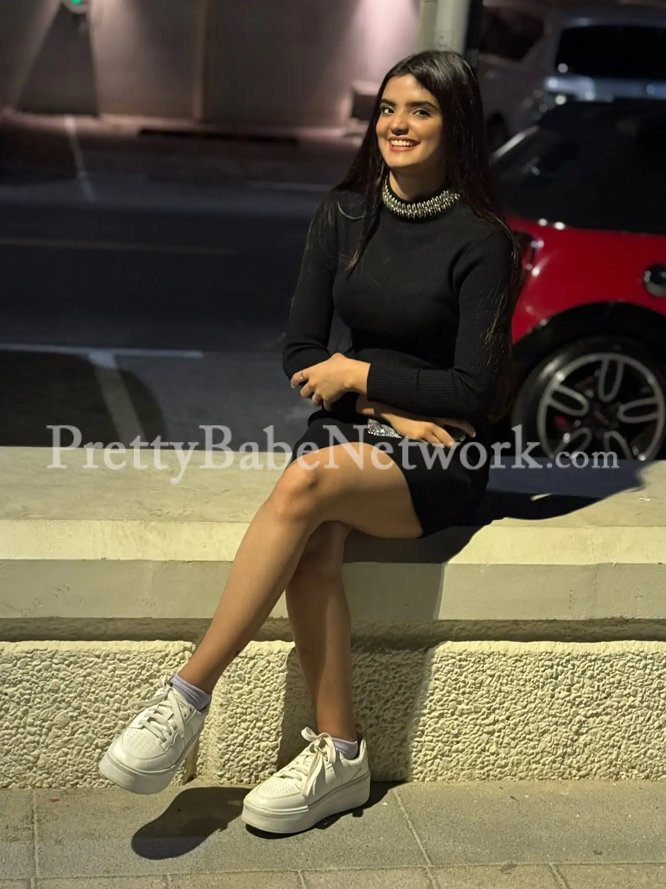 Aarushi Singh—High-Class Escort in Noida with 100% Genuine Photo